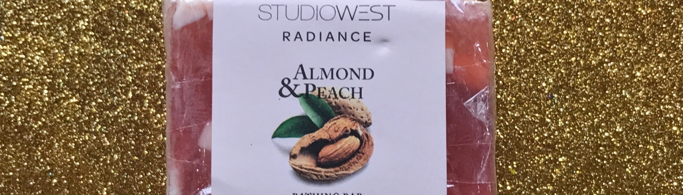 Studiowest Radiance Almond & Peach Bathing Bar Review